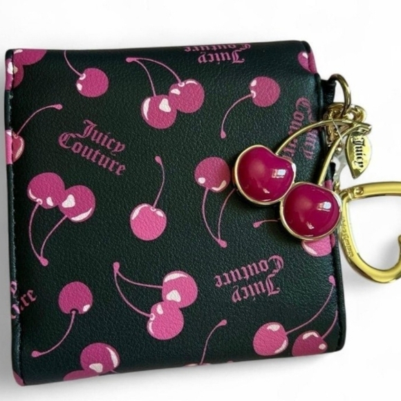 🍒🔹️JUICY COUTURE🔹️ CHERRY ON TOP MINI Black  ENVELOPE FLAP WALLET - Picture 2 of 5